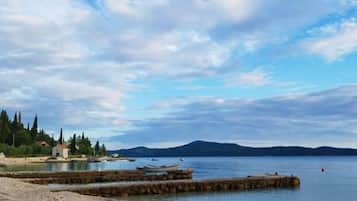 Apartment (Two Bedroom Apartment with Sea View) | Beach