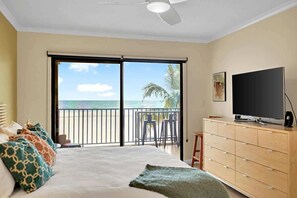 2 bedrooms, iron/ironing board, free WiFi, bed sheets - Pelican Watch 103 - Modern Luxe Beachfront Condo (Fort Myers Beach)