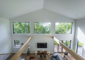 Living area - Brand new custom lake house with breathtaking panoramic views (Nancy)