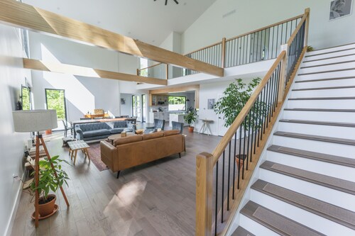 Brand new custom lake house with breathtaking panoramic views