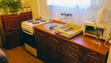 Apartment (Etno House Mira - Cottage) | Private kitchen | Fridge