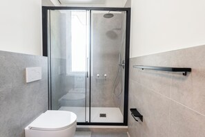 Comfort Apartment | Bathroom