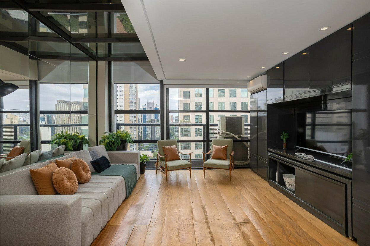 Exclusive Apartment | Living area | TV