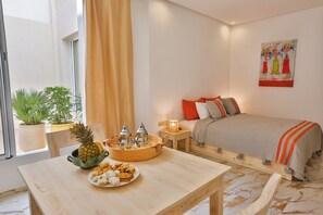 Apartment 3 | 1 bedroom, premium bedding, blackout drapes, iron/ironing board