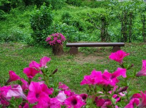 Maison (Holiday Home with Three Bedrooms and ) | Jardin