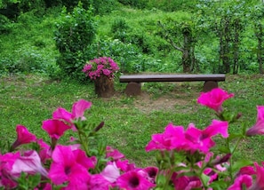 Rumah (Holiday Home with Three Bedrooms and ) | Taman