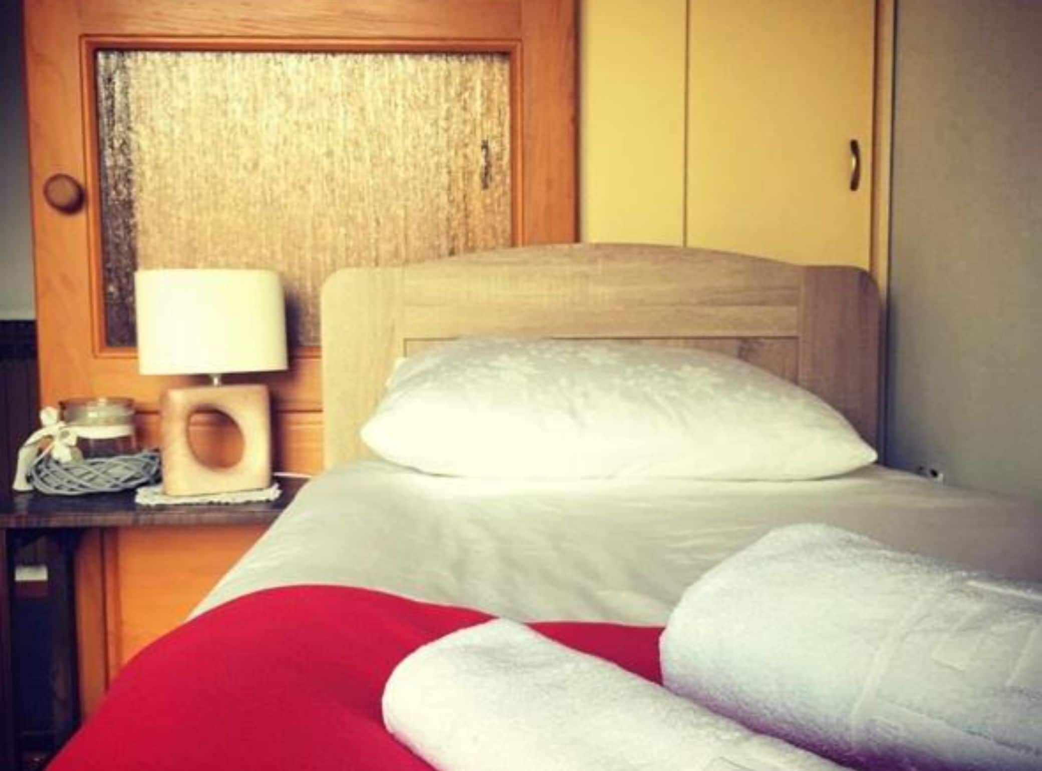 House (Holiday Home with Three Bedrooms and ) | 2 bedrooms, free WiFi