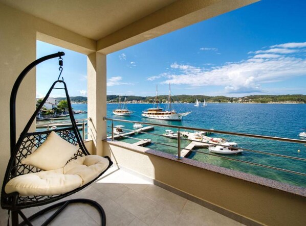 Apartment (Sea View Apartment 1 Golden sun) | Balkon
