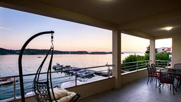 Apartment (Sea View Apartment 1 Golden sun) | Balkon