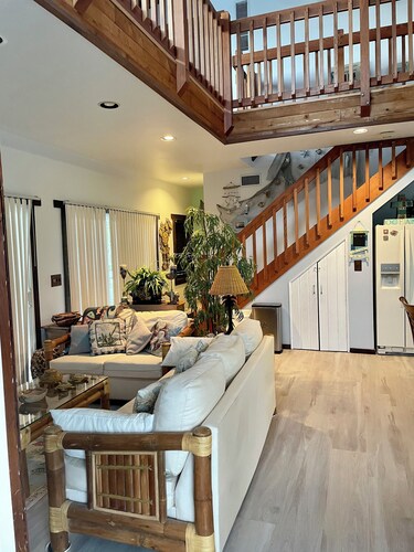 Big Pine House, 4/2 two story, canal access 75 ft dock and stunning Bay view. 