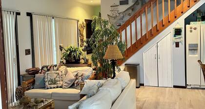Big Pine House, 4/2 two story, canal access 75 ft dock and stunning Bay view.