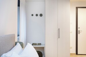 Business Studio | Iron/ironing board, free WiFi, bed sheets - The Harbor Houses by Wonderful Italy (Genoa)