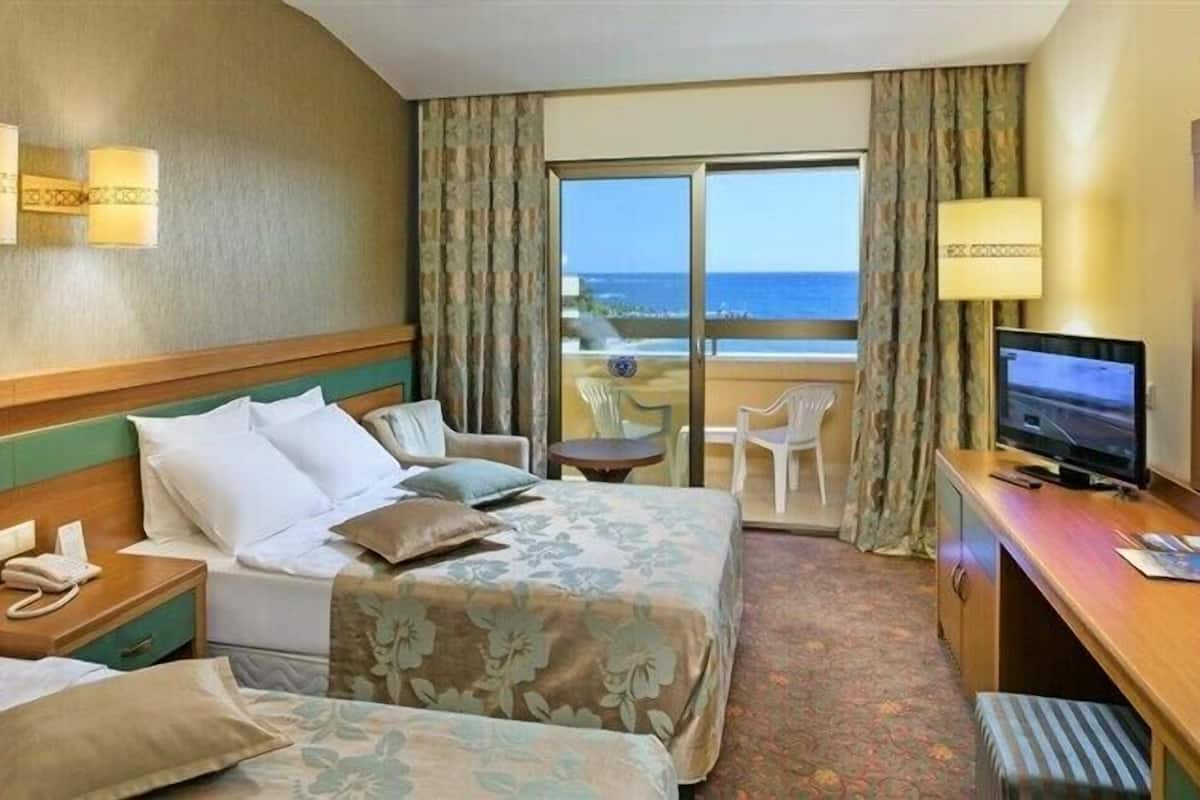 In-room safe, soundproofing