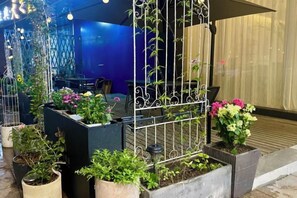 Tempat makan outdoor