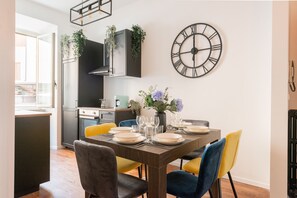 Dining - Jacuzzi Termini apartment (Roma)