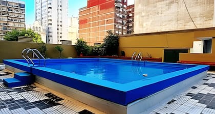 Hornera Rodi - Strategic location, parking, and pool
