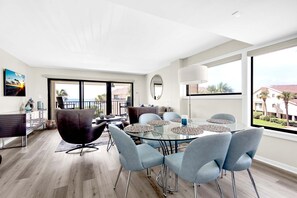 Kondominium, Beberapa Tempat Tidur (Santa Rosa Dunes 721) | Tempat makan