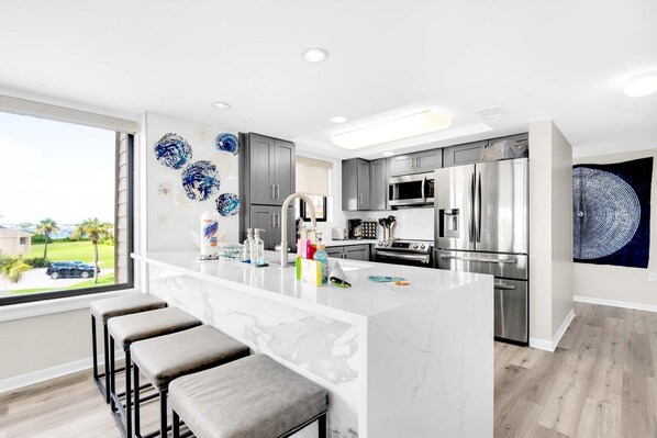 Lägenhet - flera sängar (Santa Rosa Dunes 721) | Eget kök | Ugn, brödrost och pappersservetter