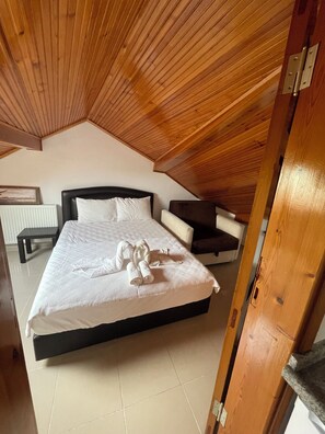 Family Room, Multiple Beds