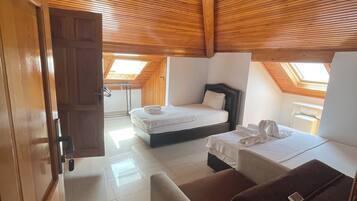 Decoración personalizada, muebles diferentes y wifi gratis