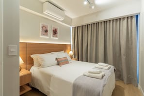 Design Apartment | 1 bedroom, hypo-allergenic bedding, laptop workspace, blackout drapes