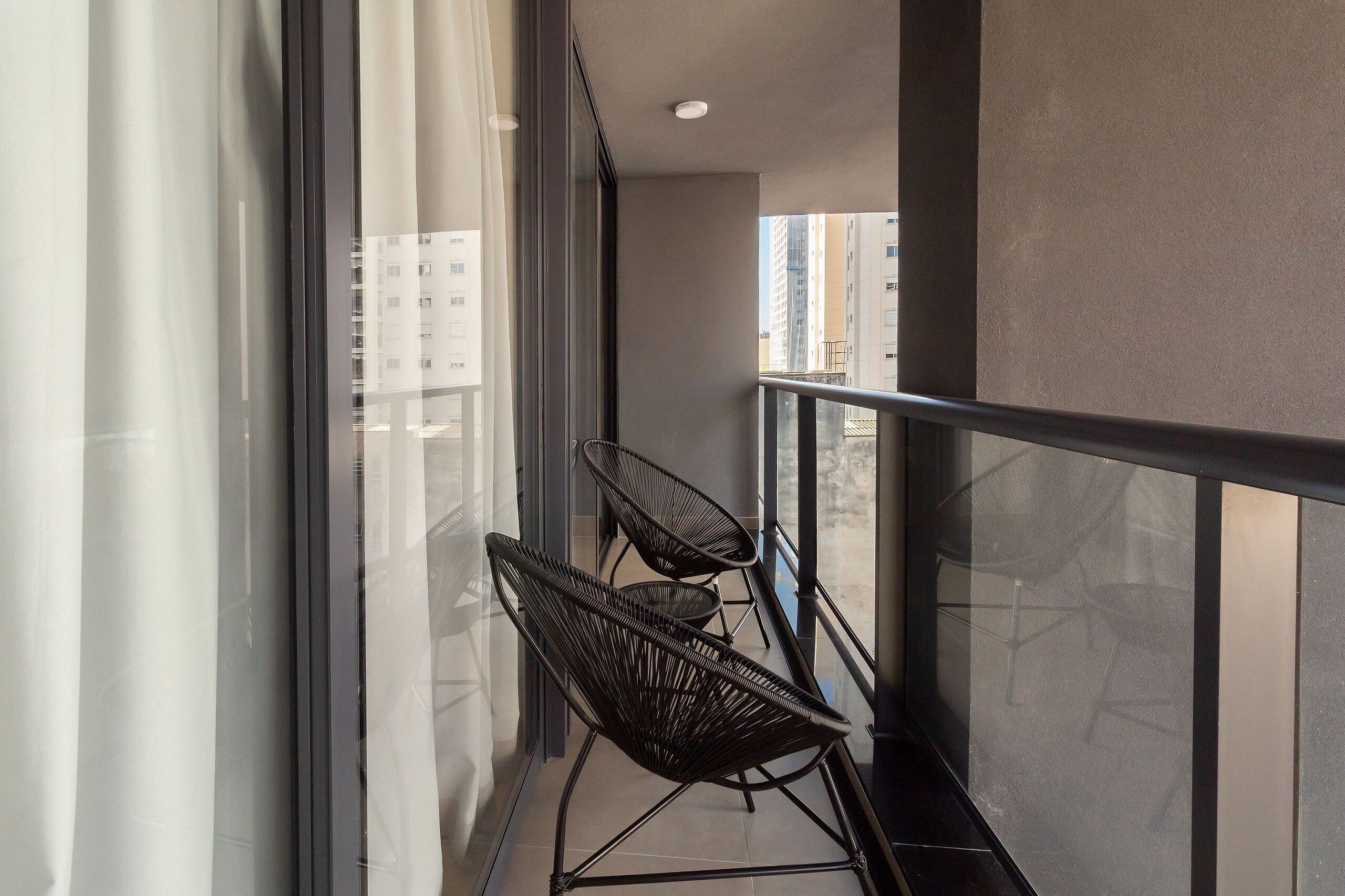 Basic Apartment | Lanai