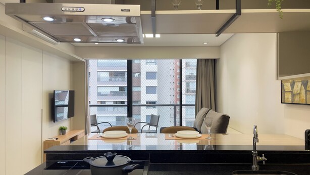 Apartemen | Ruang keluarga | Smart TV 42-inci dengan saluran TV kabel, Netflix, dan layanan streaming