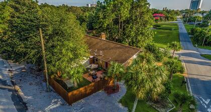 Pet Friendly Cottage Minutes To Pier Park-Frank Brown-Beach! Monthly Rates