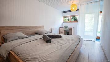 1 bedroom, WiFi, bed sheets