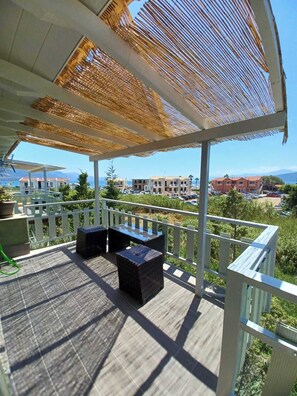 Apartamento básico | Balcón