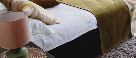 1 Schlafzimmer, Schreibtisch, WLAN, BettwÀsche