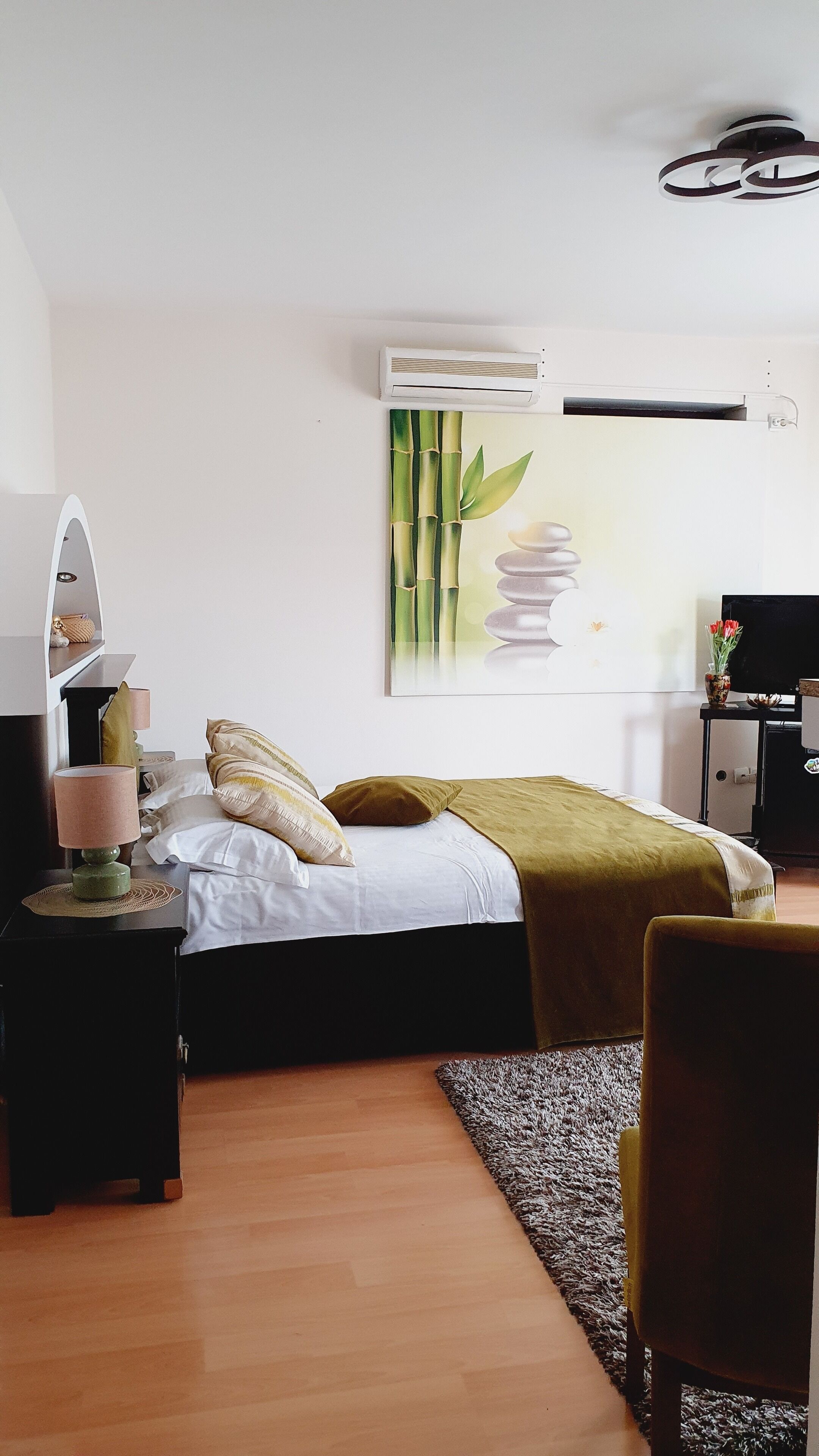 1 Schlafzimmer, Schreibtisch, WLAN, Bettwäsche