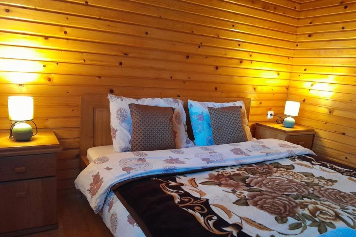 6 makuuhuonetta, vauvansängyt, ilmainen Wi-Fi