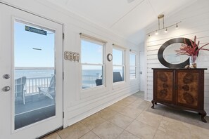 Interior - Beachfront, Large Deck, Sleeps 9, Open, Airy & Spacious (Saint Helena Island)