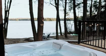Lakeside Haven (Your Cottage Retreat)
