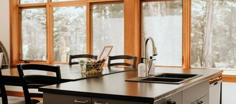 Lakeside Haven (Your Cottage Retreat)