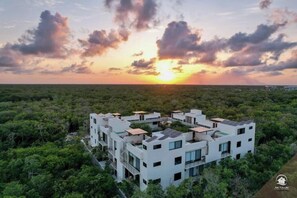Exterior - Penthouse Studio Apt w/ Private Roof & Pool ᯽PH2

 (Tulum)