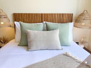 1 Schlafzimmer, Zimmersafe, Schreibtisch, Bügeleisen/Bügelbrett