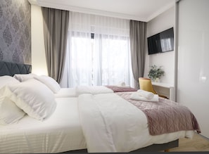 Villa (Two Bedroom Villa with Terrace and Sw) | 2 bedrooms, free WiFi