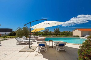 Pool - Villa with pool, air conditioning, gym and parking (Vodnjan)