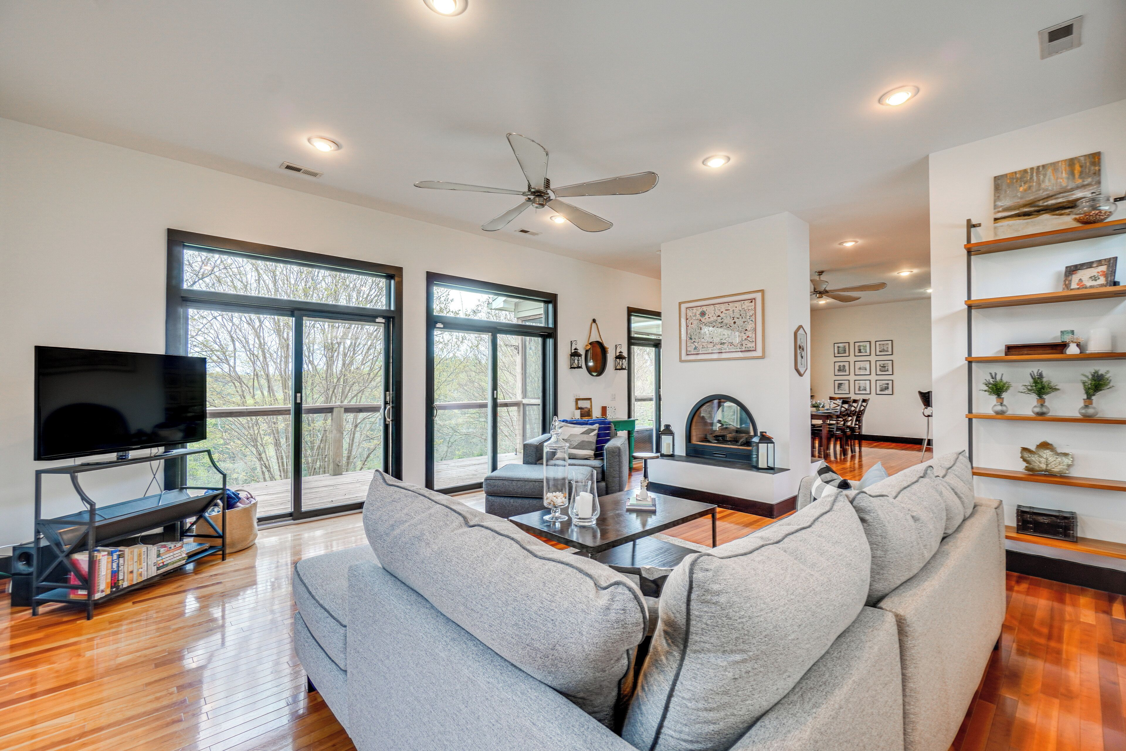 Mountain View Home w/ Private Pool: Pet Friendly!