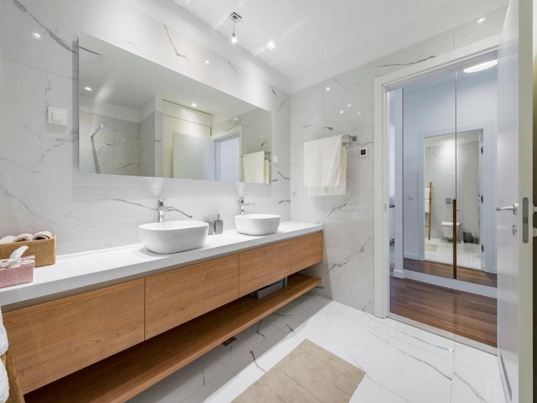 Leilighet (One Bedroom Apartment with Balcony) | Bad | Dusj og håndklær