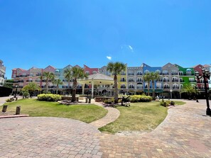 Exterior - Top Corner Unit-Sleeps 4-European Village-Shops, Food & Bars-5 Minutes to Beach! (Palm Coast)