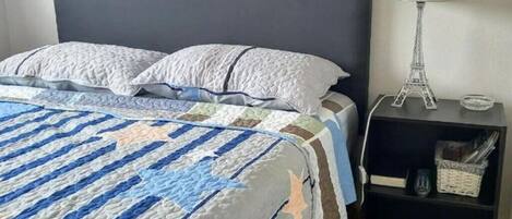 1 makuuhuone, työpöytä, silitysrauta/-lauta, ilmainen Wi-Fi