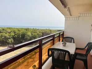 Outdoor dining - Rioja Salinas IV  8, º Solo Familias! (Playa de Gandía)