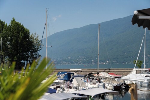 Appartement proche des bords du lac et toutes commodités. Séjour détente !