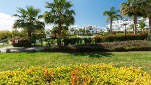 Property grounds - Marqués de Guadalmina - Totally New Apartment (Estepona)