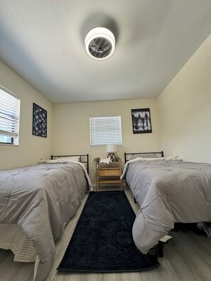 3 bedrooms, WiFi, bed sheets - Brightest shadow

 (Tampa)