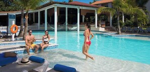Pool - Cofresi Palm Beach & Spa Resort (Puerto Plata)