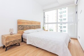 2 makuuhuonetta, silitysrauta/-lauta, ilmainen Wi-Fi, vuodevaatteet